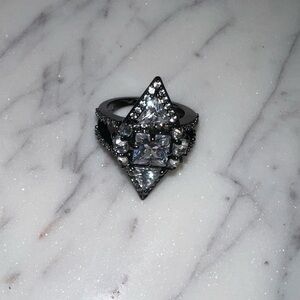 🍎 Disney Couture Snow White Collection Silver Diamond-Shaped Evil Queen Ring 👑